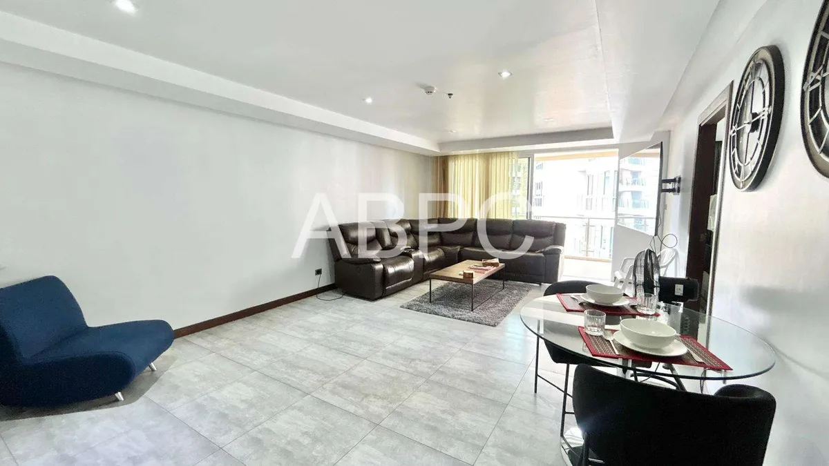 Large 2 Bedroom Condo For rent In Prahtamnak photo 3