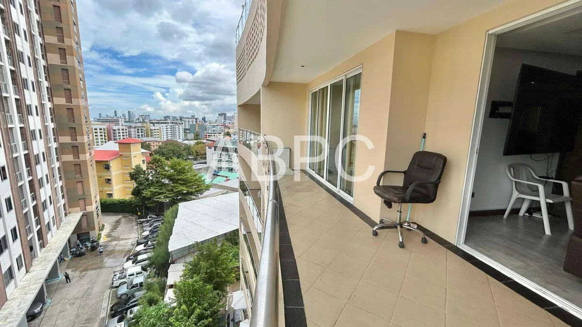 Large 2 Bedroom Condo For rent In Prahtamnak photo 4