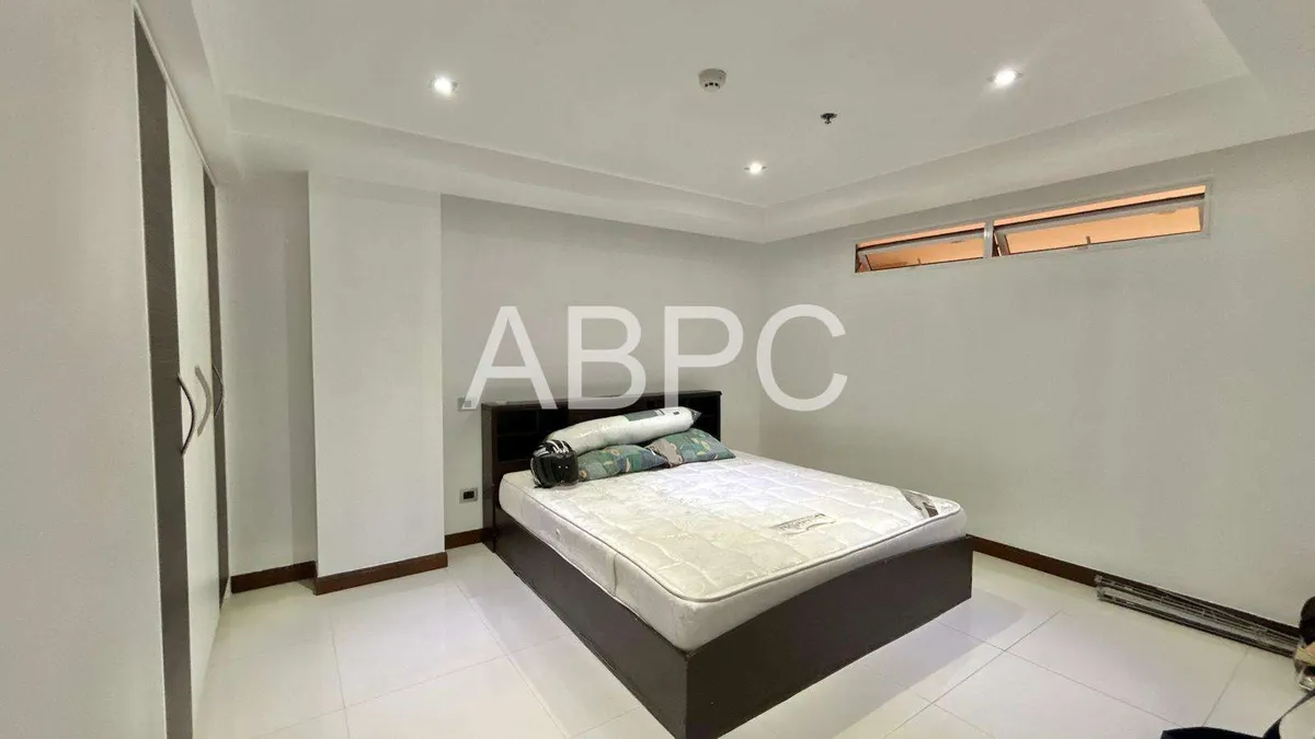 Large 2 Bedroom Condo For rent In Prahtamnak photo 8