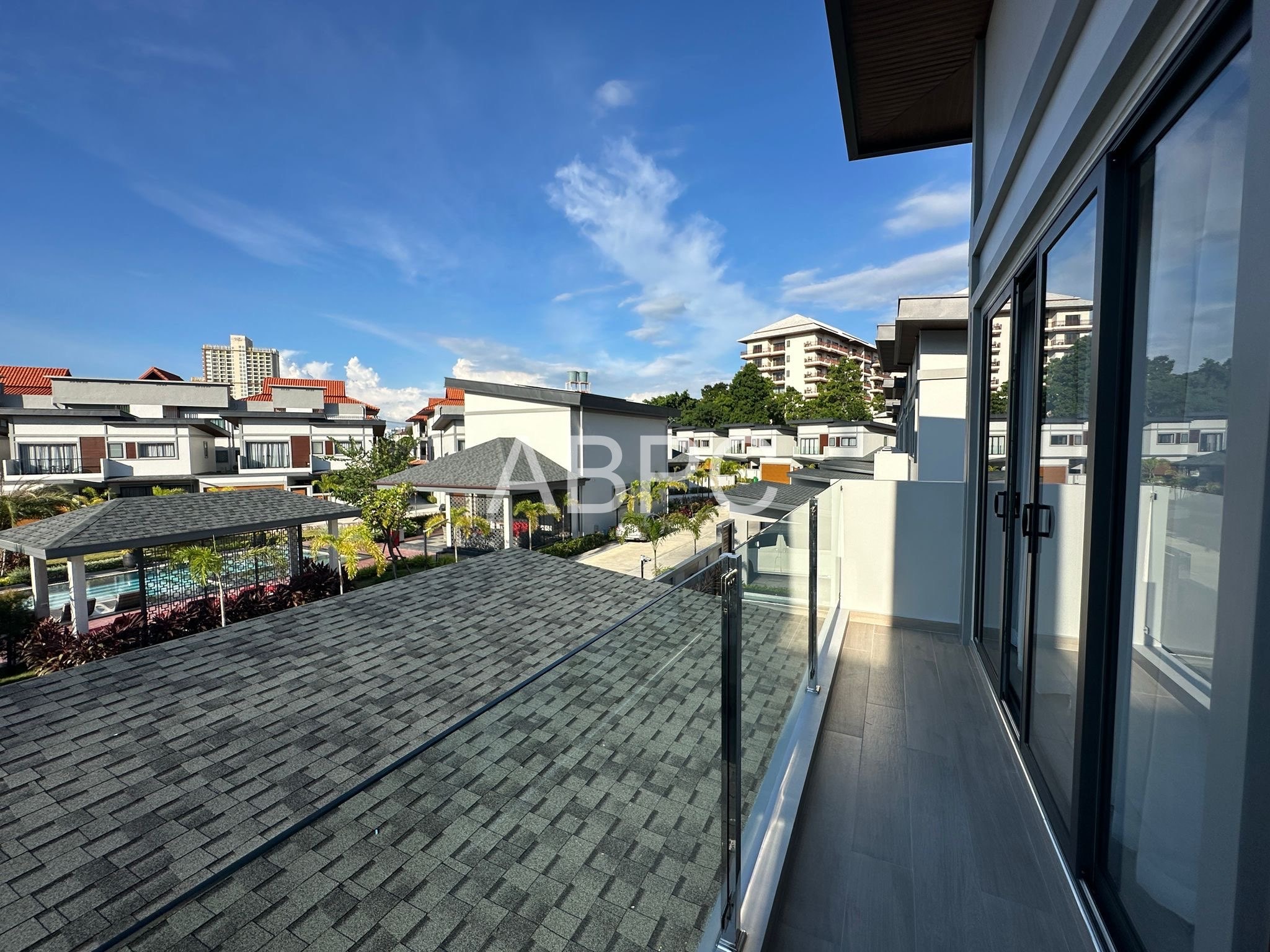 3 bedroom pool villa for rent photo 9