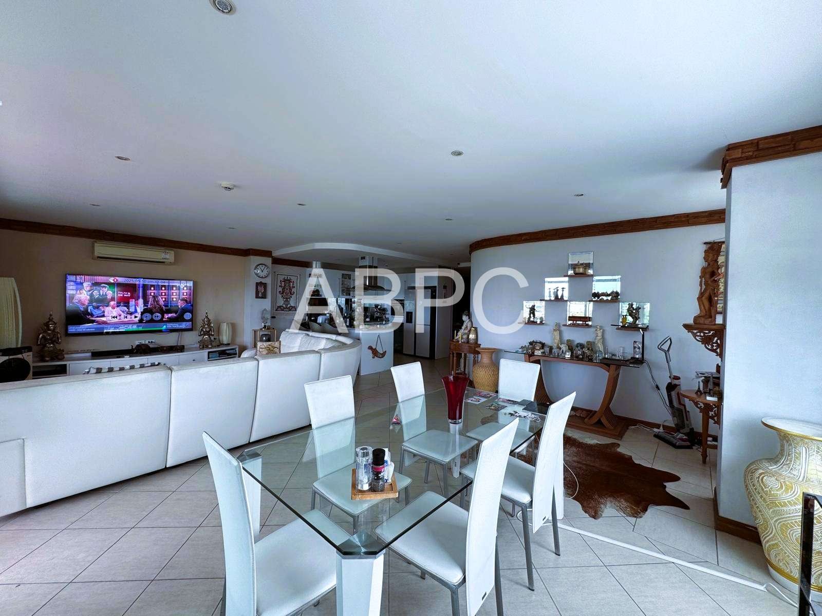 Large Ocean View 3 Bed 3 Bath Condo In Pratumnak photo 19