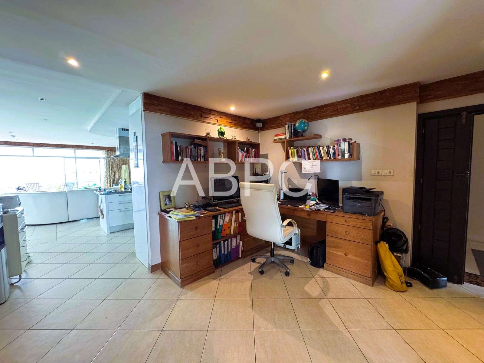 Large Ocean View 3 Bed 3 Bath Condo In Pratumnak photo 18