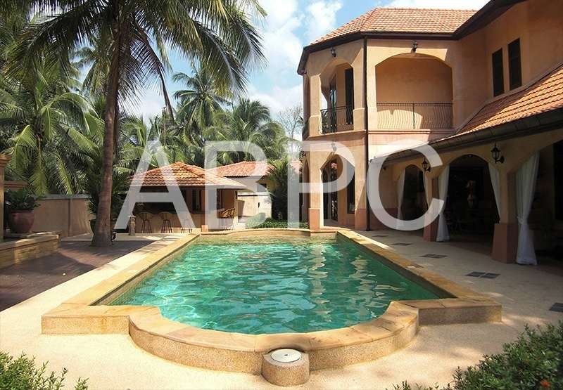 Four Bedroom Five Bathroom Mediterranean Pool Villa On A Rai Of Land photo 5