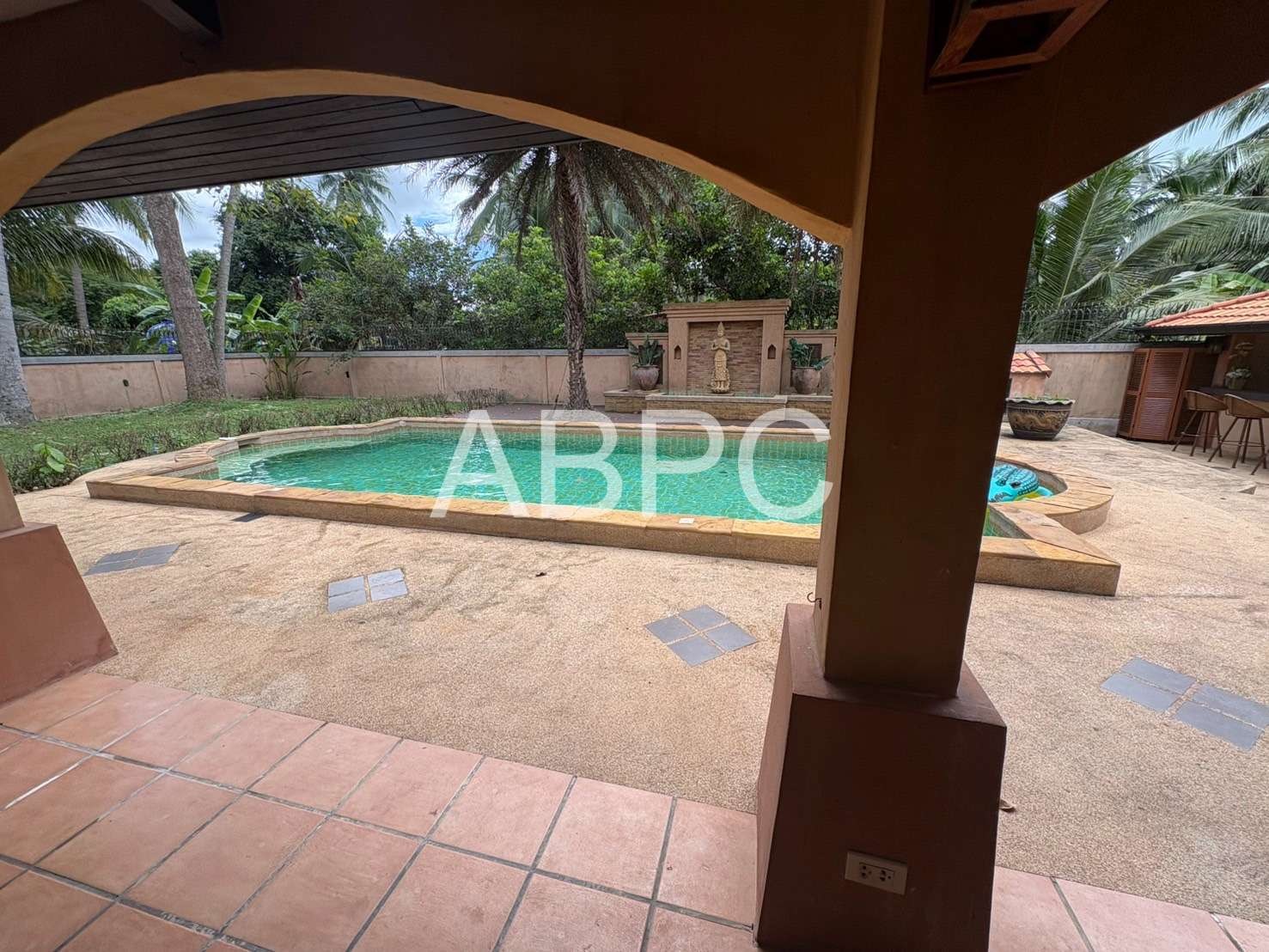 Four Bedroom Five Bathroom Mediterranean Pool Villa On A Rai Of Land photo 11