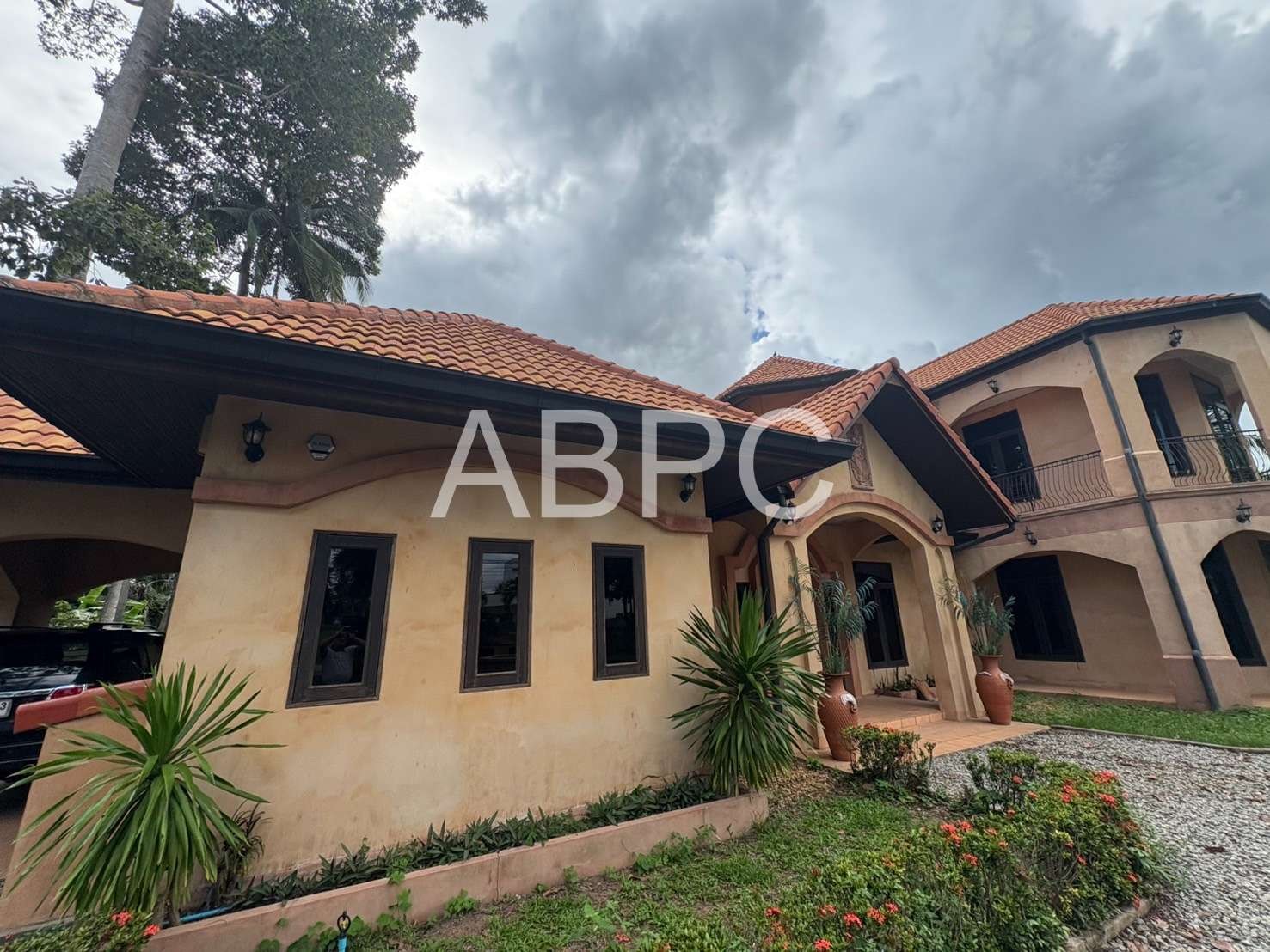 Four Bedroom Five Bathroom Mediterranean Pool Villa On A Rai Of Land photo 9