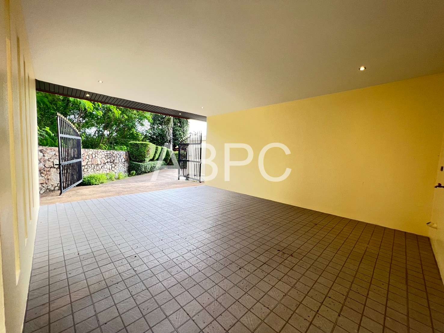 Corner house  Pool Villa  4 Bedrooms 5 Bathrooms in Mapprachan photo 14
