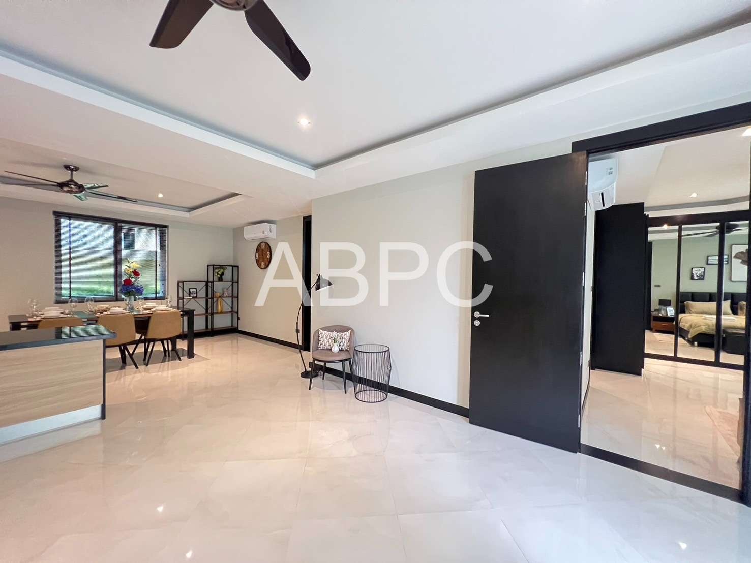Corner house  Pool Villa  4 Bedrooms 5 Bathrooms in Mapprachan photo 16