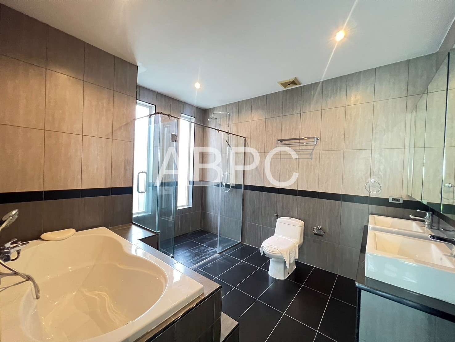 Pool Villa 4 Bedrooms 5 Bathrooms in Mapprachan photo 7