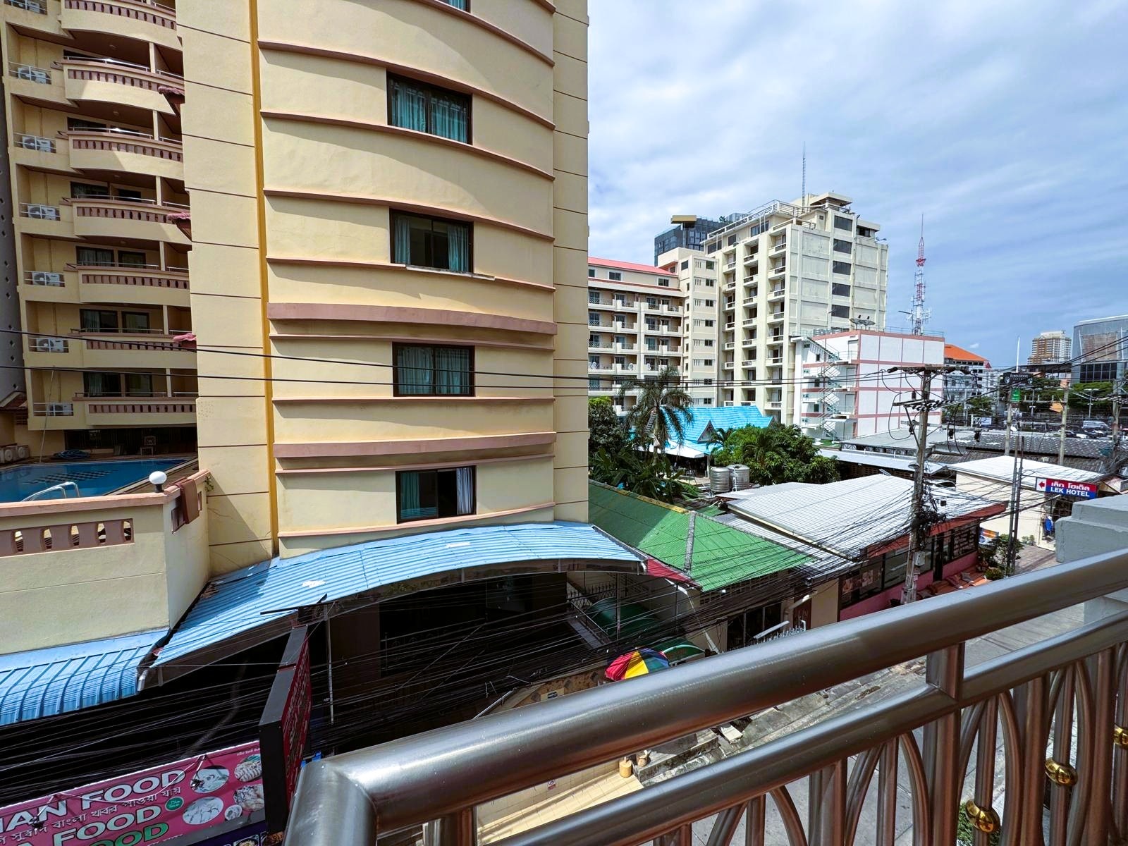 Like New Corner Unit 1 Bed 1 Bath Condo In Central Pattaya photo 30