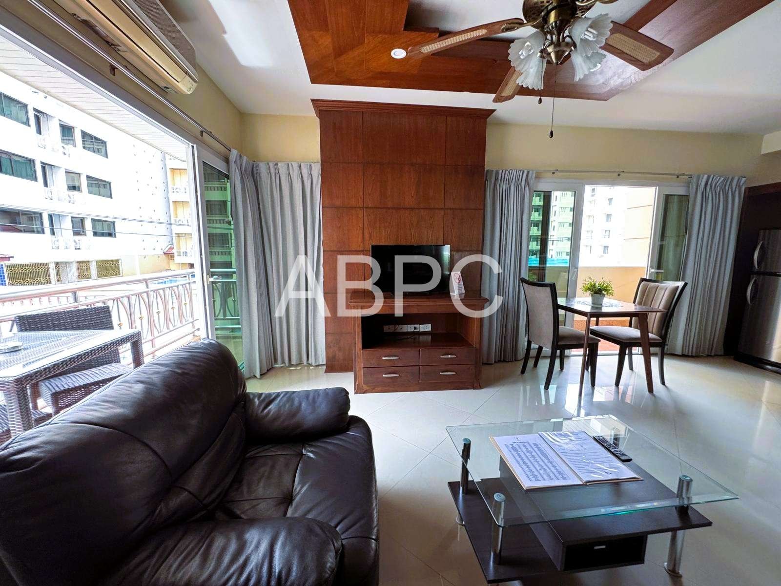 Like New Corner Unit 1 Bed 1 Bath Condo In Central Pattaya photo 8