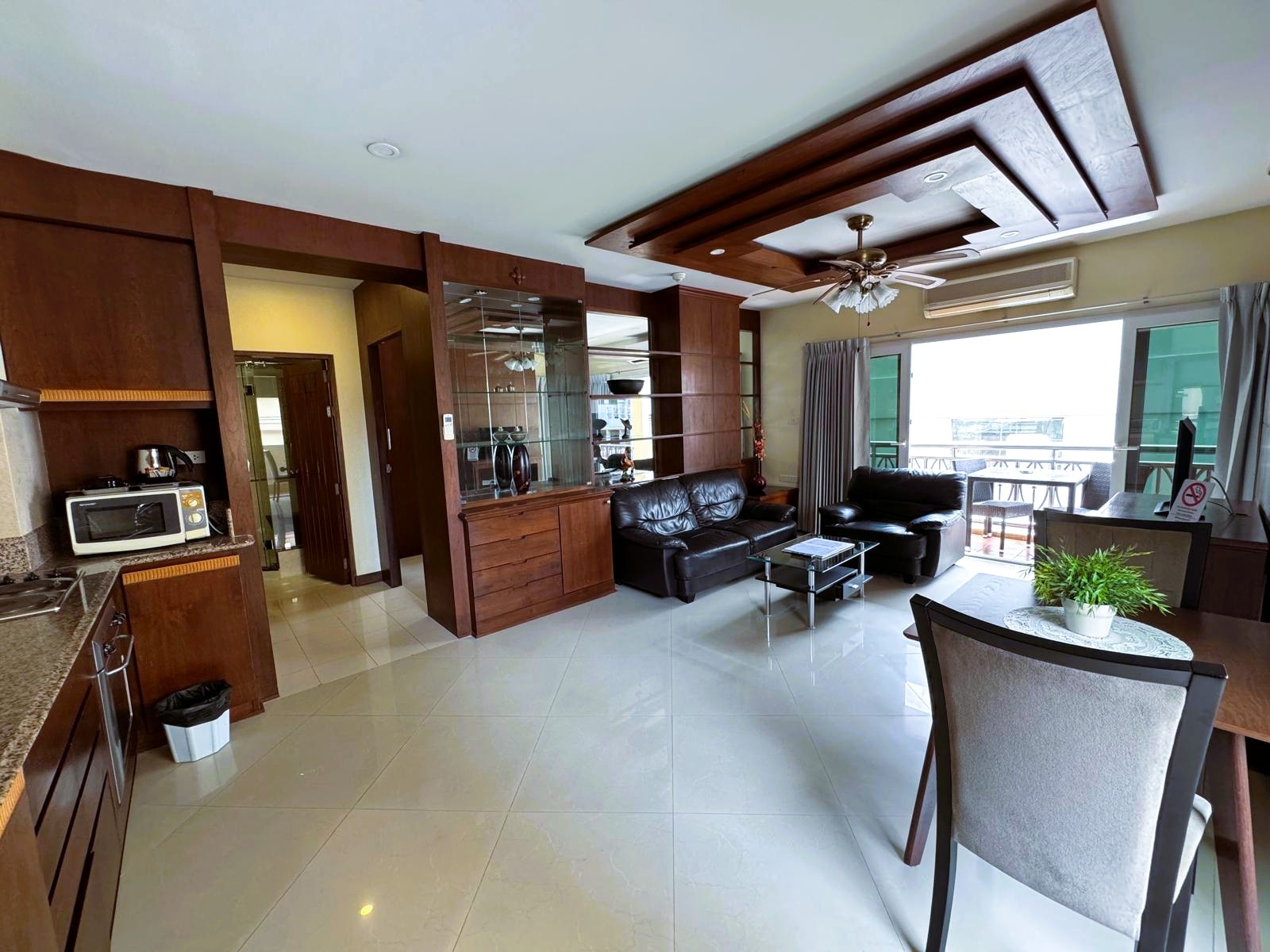 Like New Corner Unit 1 Bed 1 Bath Condo In Central Pattaya photo 33