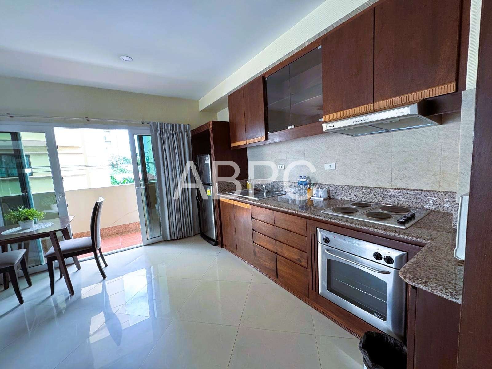 Like New Corner Unit 1 Bed 1 Bath Condo In Central Pattaya photo 17