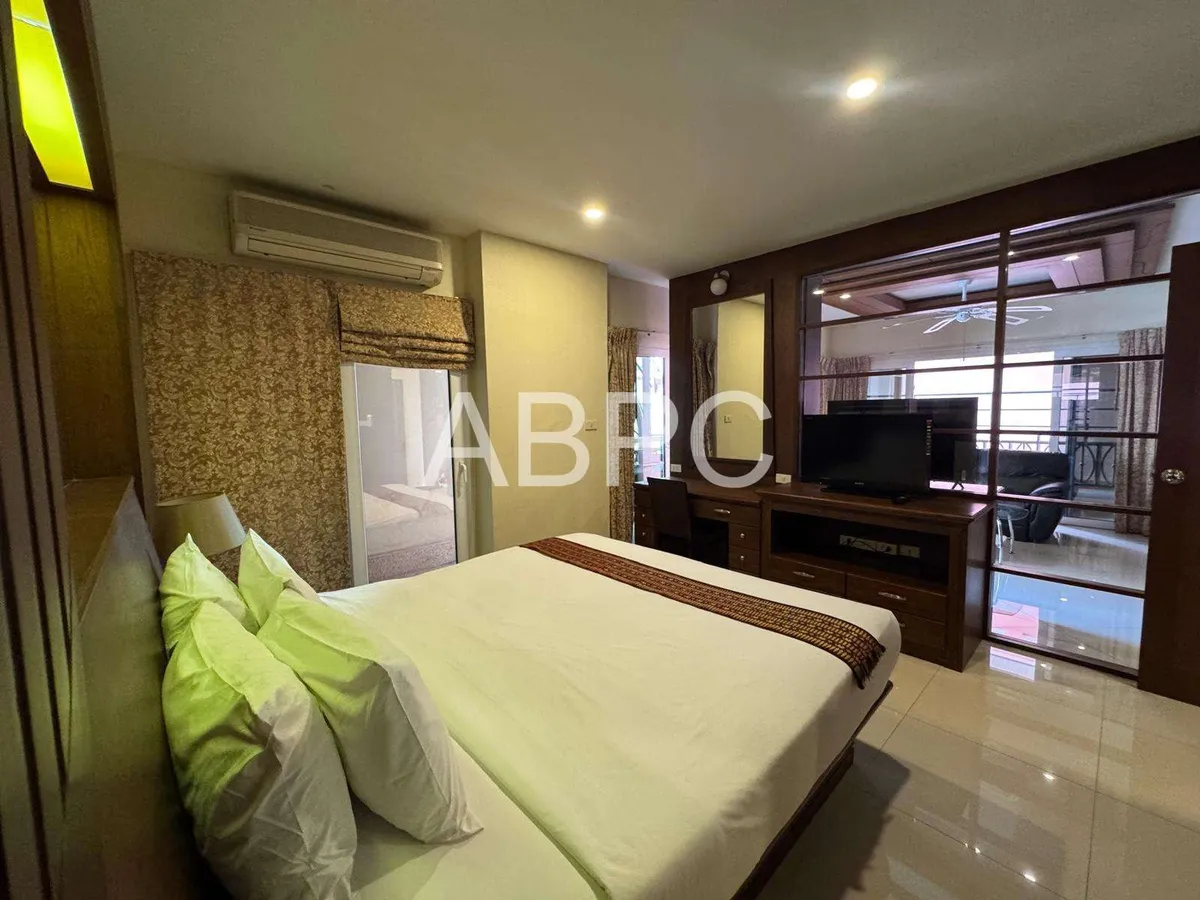 Like New Corner Unit 1 Bed 1 Bath Condo In Central Pattaya photo 15