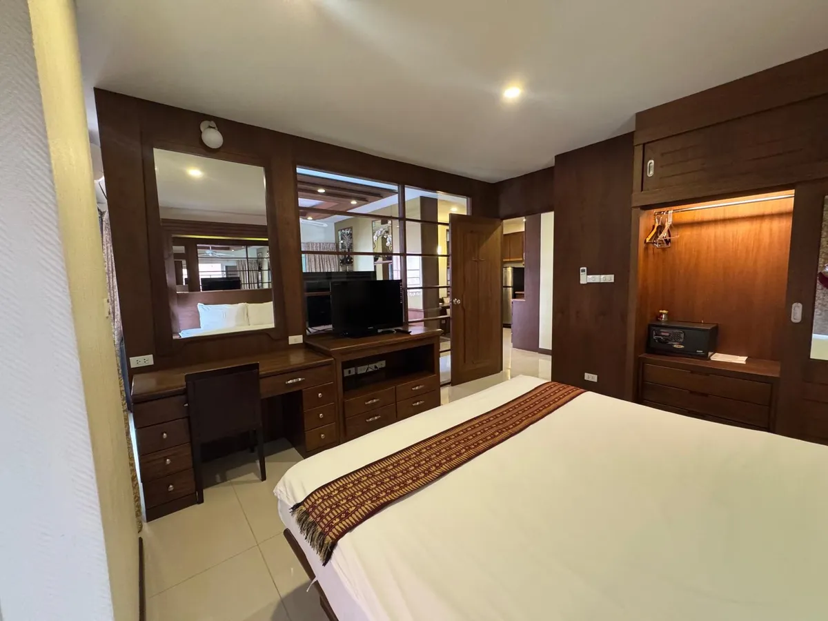 Like New Corner Unit 1 Bed 1 Bath Condo In Central Pattaya photo 29