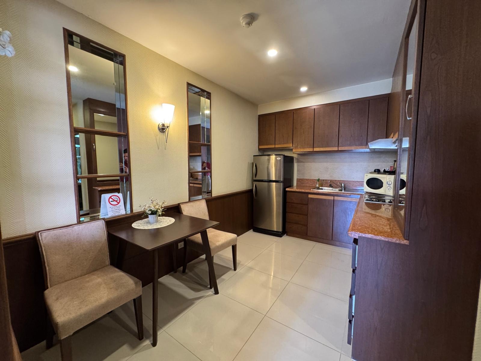 Like New Corner Unit 1 Bed 1 Bath Condo In Central Pattaya photo 26