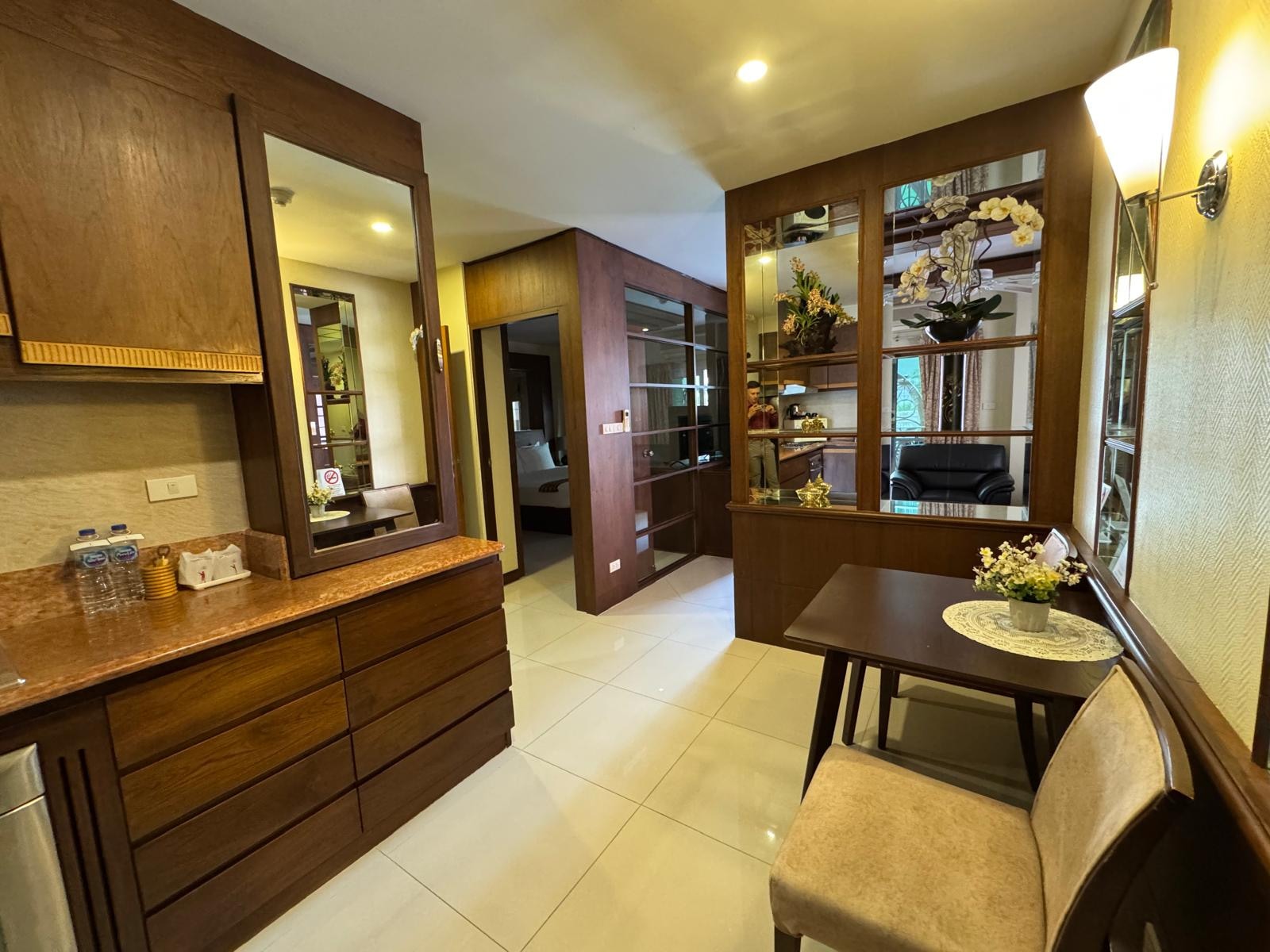 Like New Corner Unit 1 Bed 1 Bath Condo In Central Pattaya photo 25