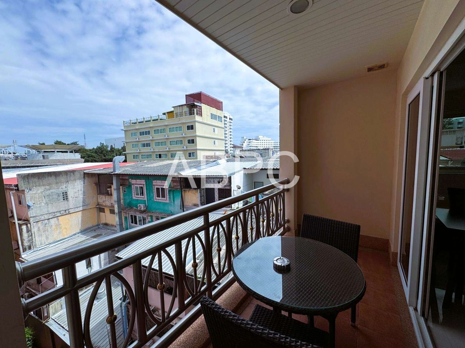 Like New Corner Unit 1 Bed 1 Bath Condo In Central Pattaya photo 21