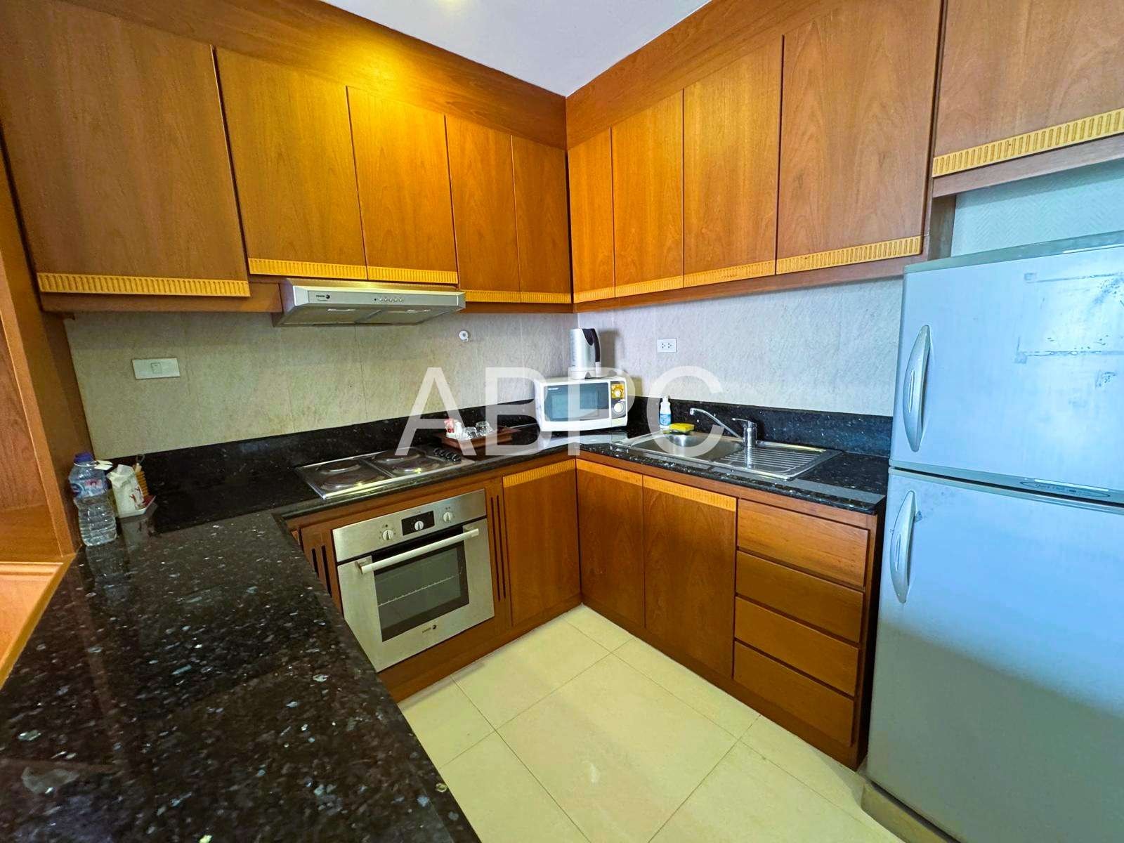 Like New Corner Unit 1 Bed 1 Bath Condo In Central Pattaya photo 15