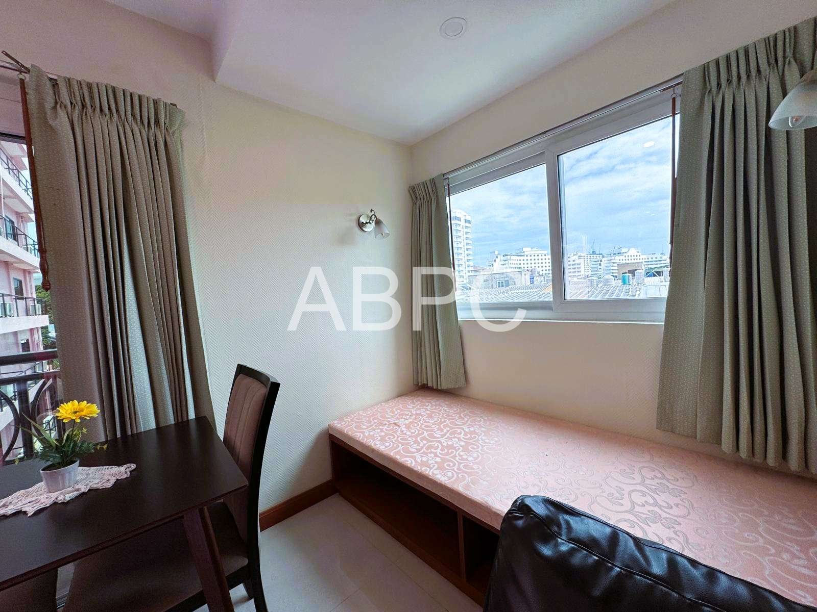 Like New Corner Unit 1 Bed 1 Bath Condo In Central Pattaya photo 20