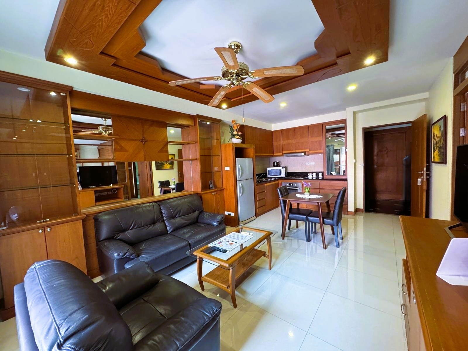 Large Like New 1 Bed 1 Bath Condo In Central Pattaya photo 25