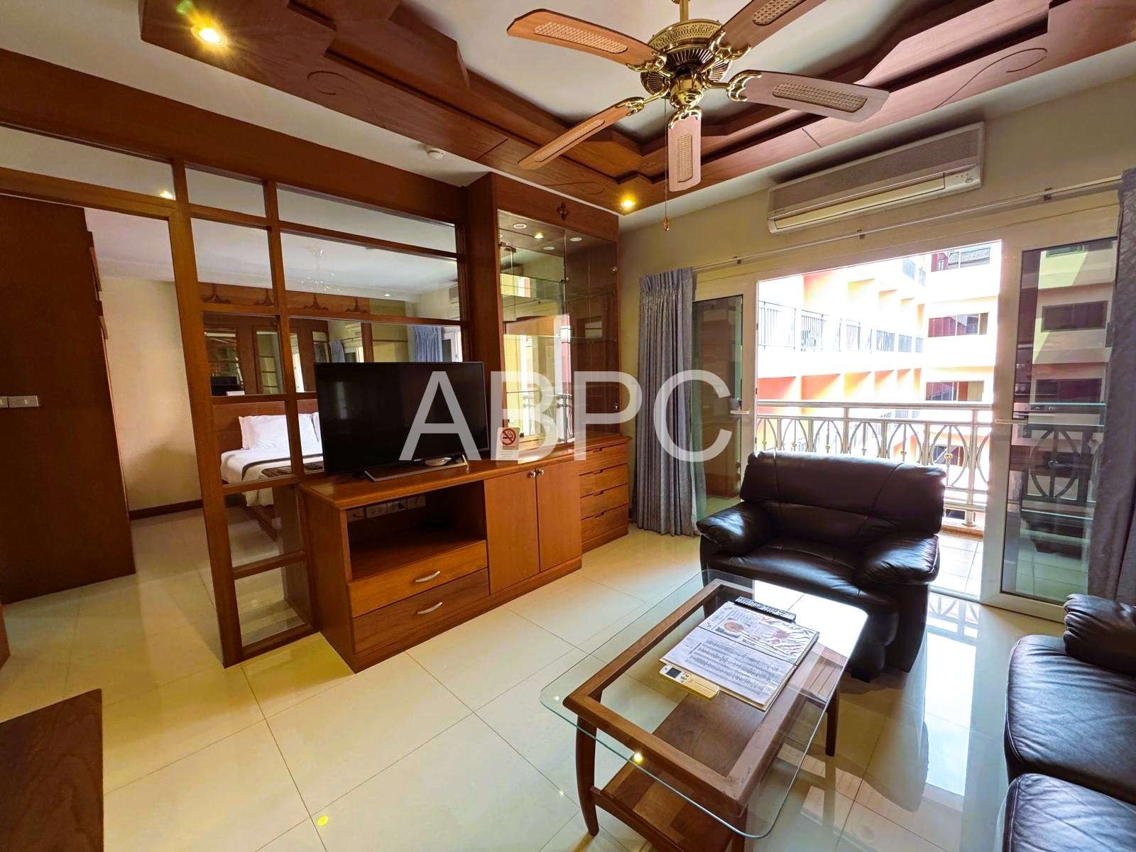 Large Like New 1 Bed 1 Bath Condo In Central Pattaya photo 19