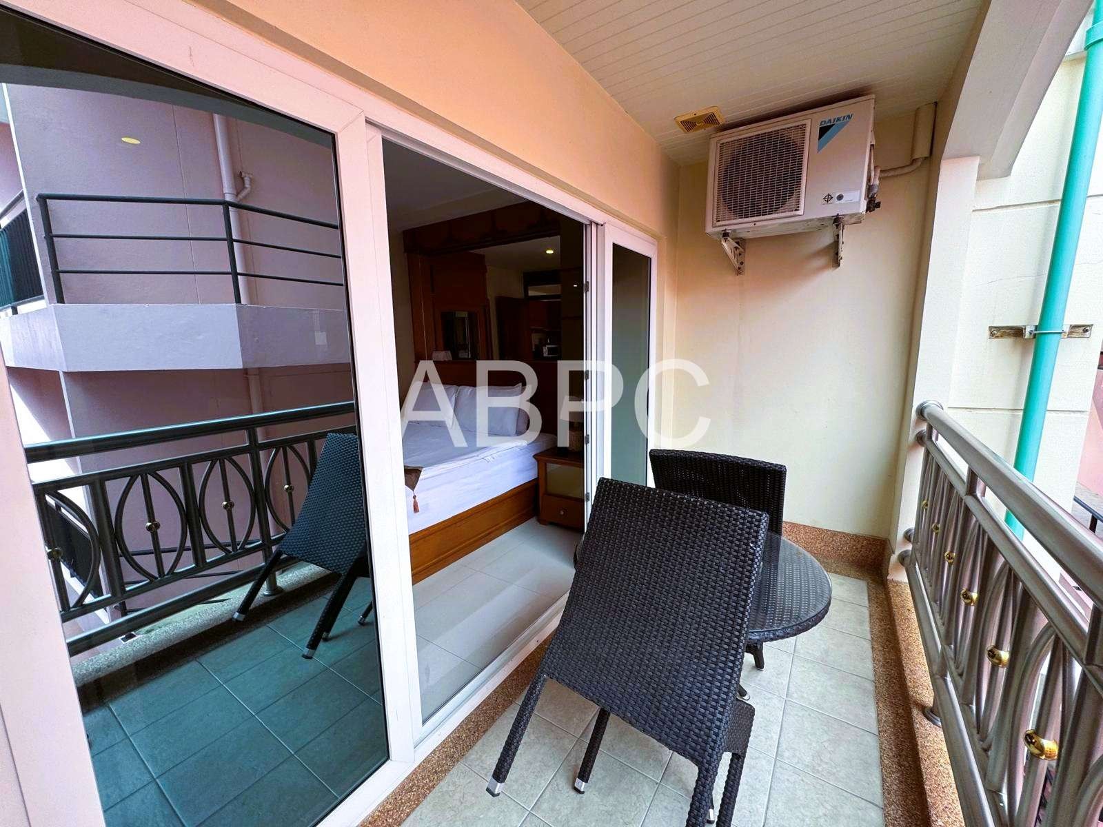 Large Like New 1 Bed 1 Bath Condo In Central Pattaya photo 20