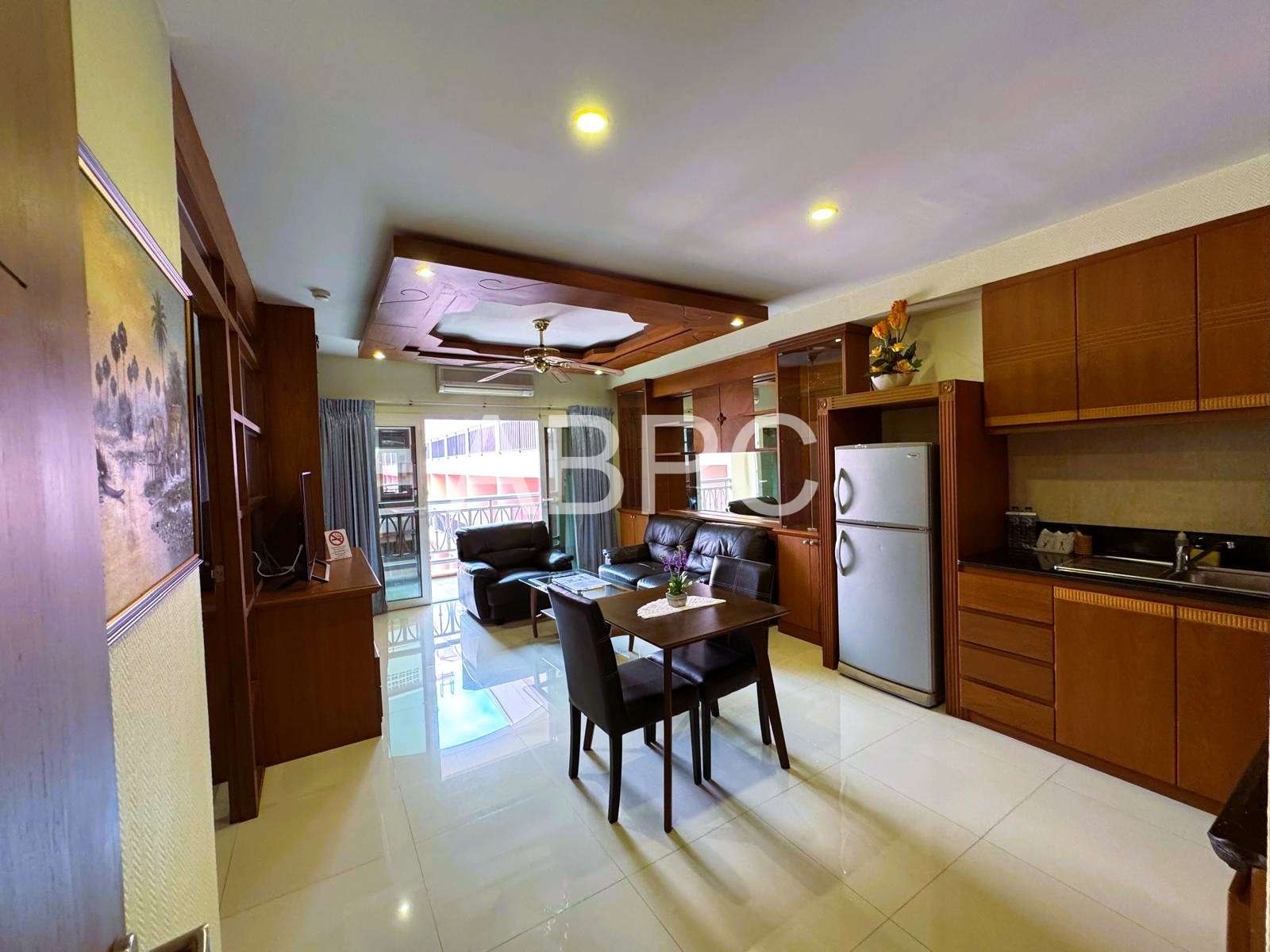 Large Like New 1 Bed 1 Bath Condo In Central Pattaya photo 11