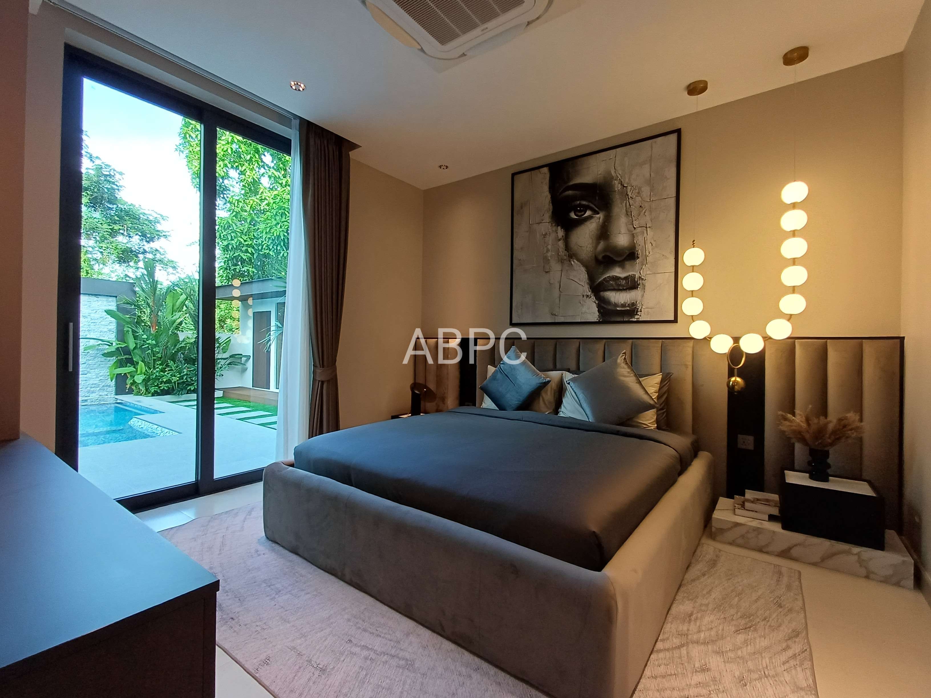 Luxury Pool Villa 3 story with a Private Elevator 6 bedrooms 9 bathrooms in Na Jomtien for Sale photo 3