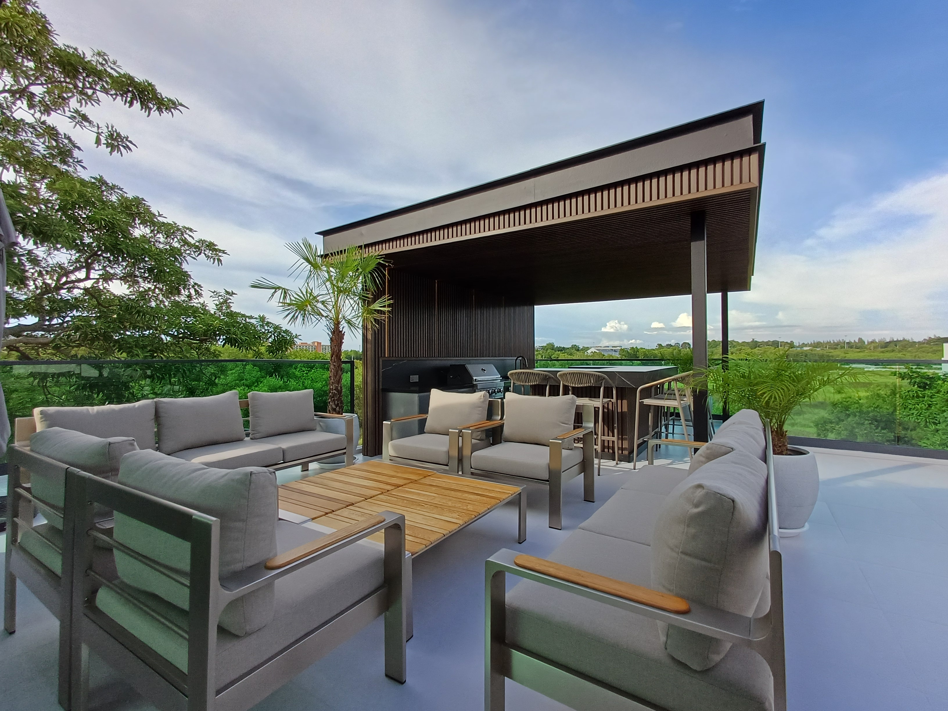 Luxury Pool Villa 3 story with a Private Elevator 6 bedrooms 9 bathrooms in Na Jomtien for Sale photo 27