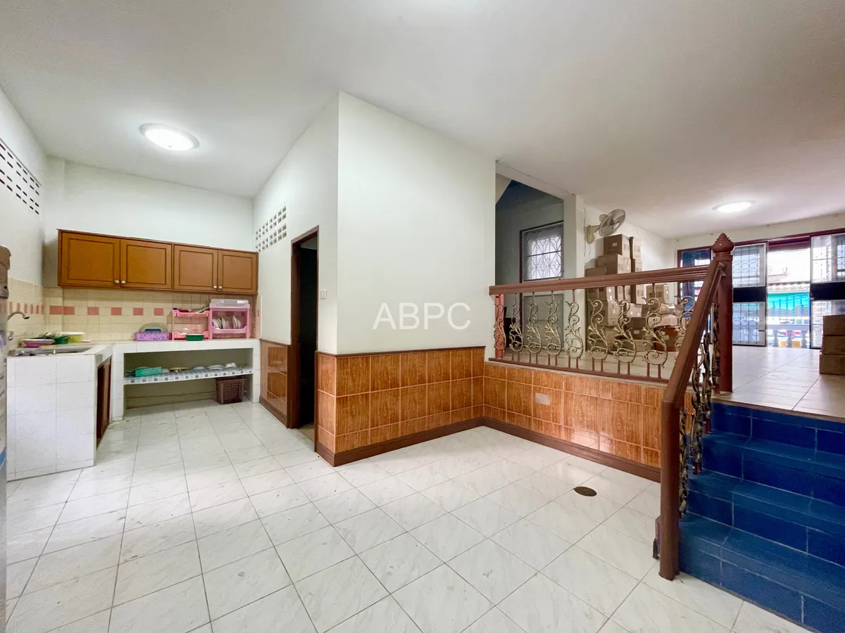 Townhome 3 bedroom 2 bathroom in North Pattaya photo 5