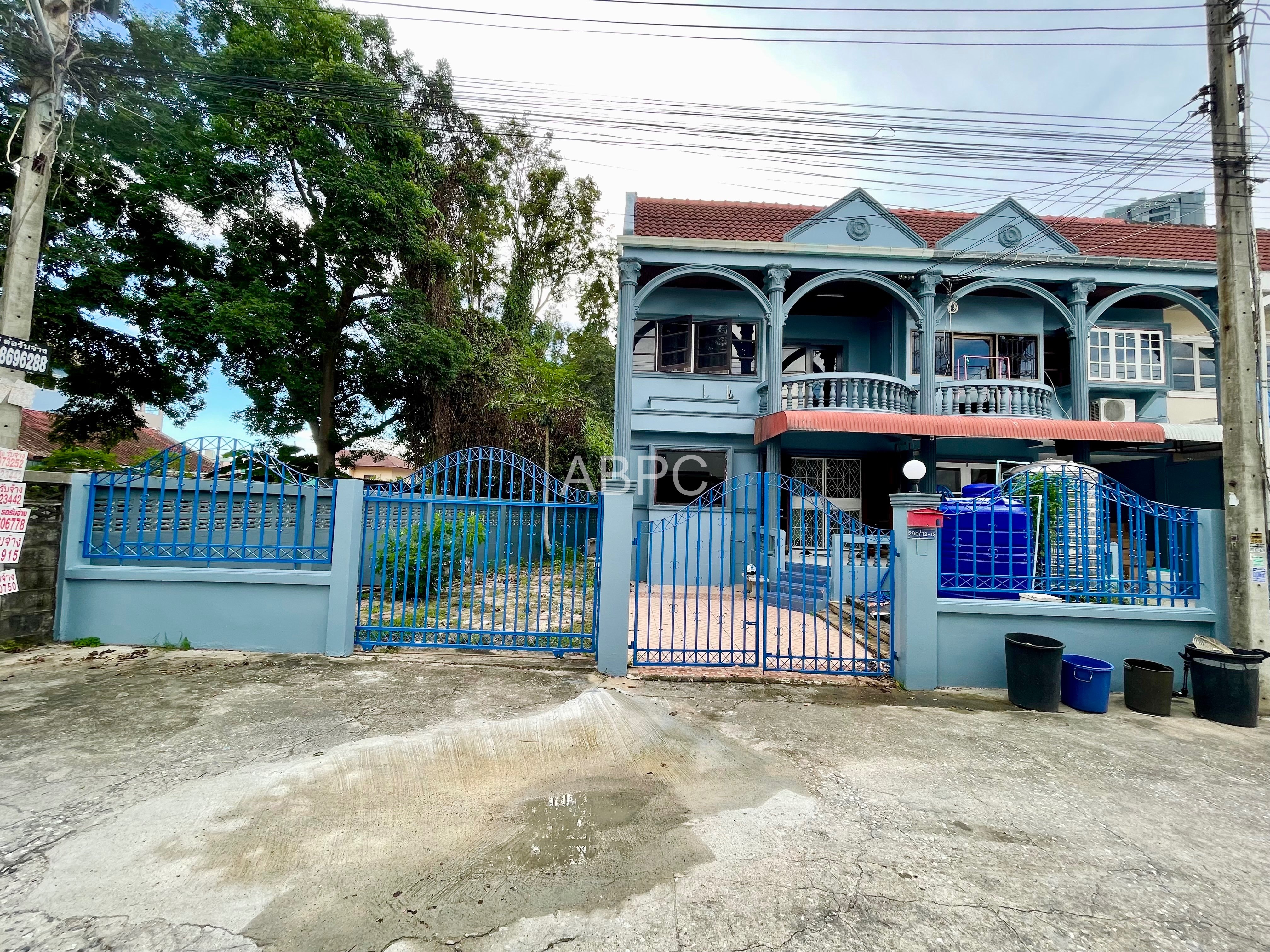 Townhome 3 bedroom 2 bathroom in North Pattaya photo 11