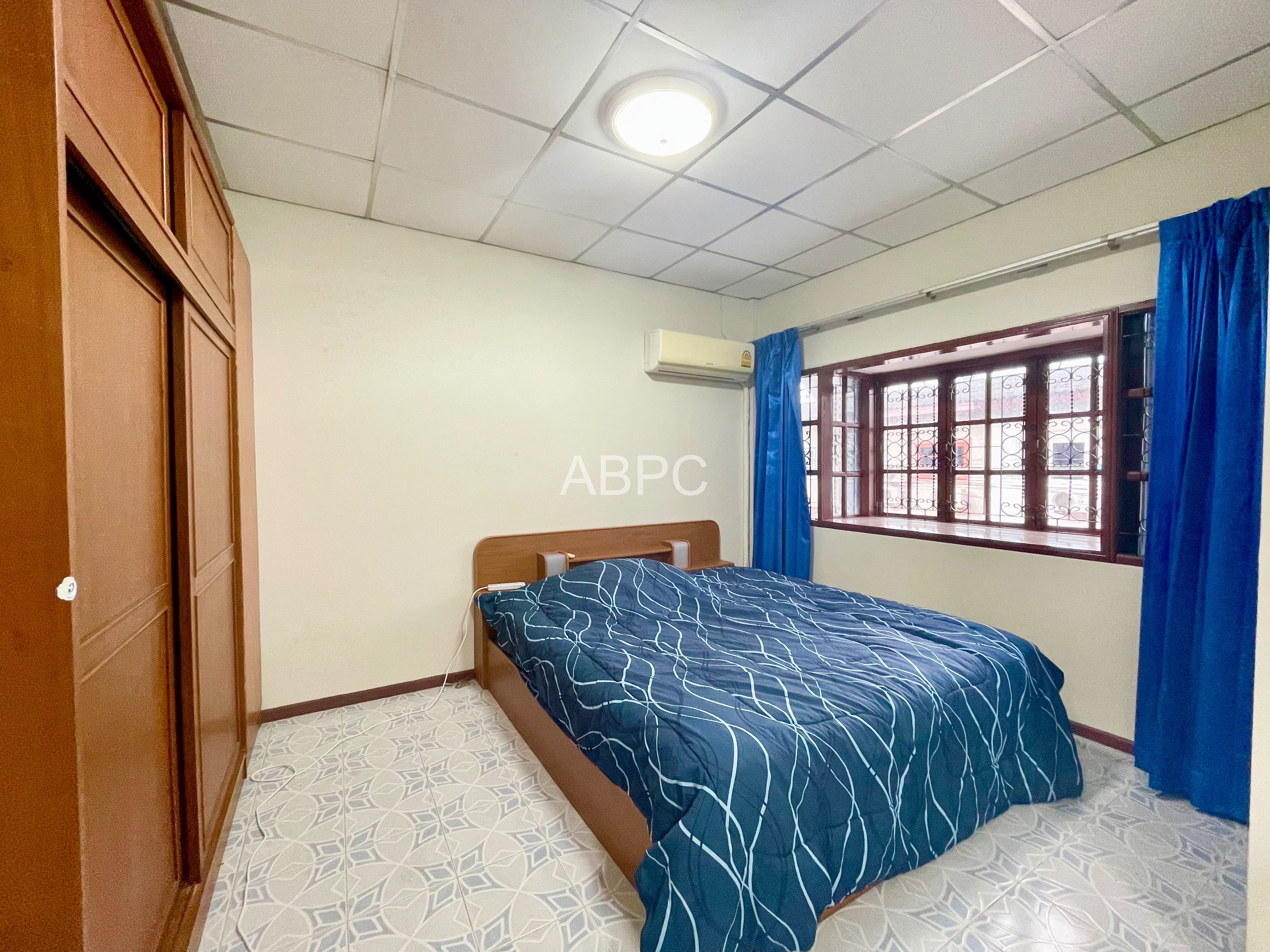 Townhome 3 bedroom 2 bathroom in North Pattaya photo 8