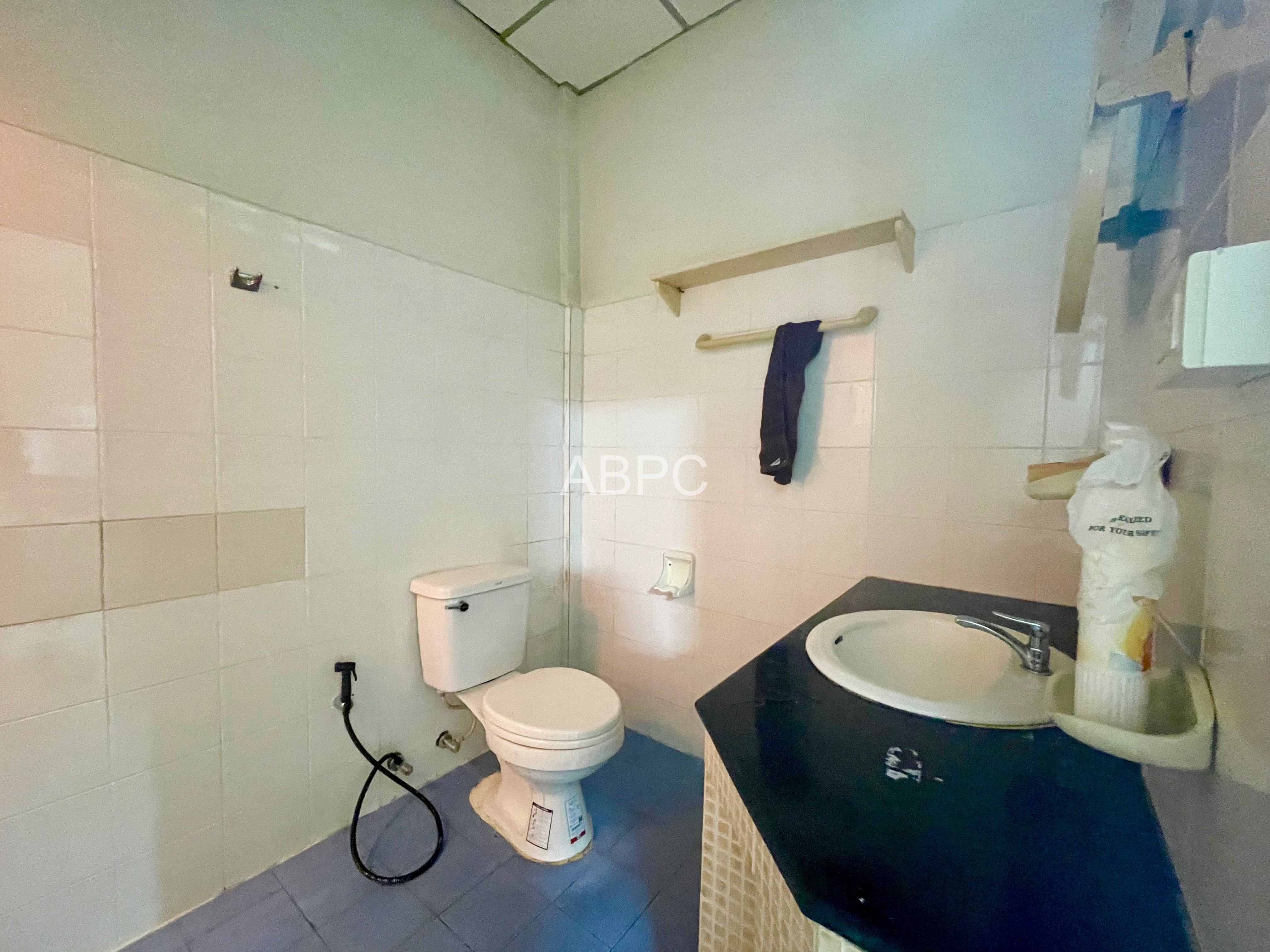 Townhome 3 bedroom 2 bathroom in North Pattaya photo 3