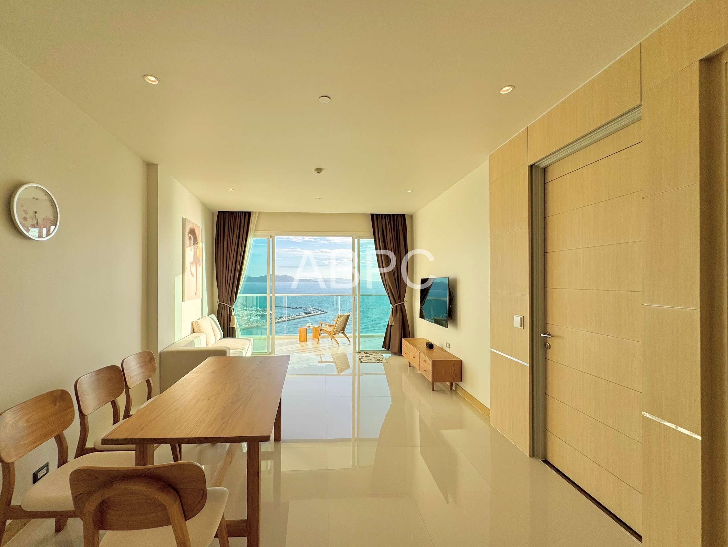 Sea View 1 Bedroom 2 Bathrooms in Na Jomtien photo 14