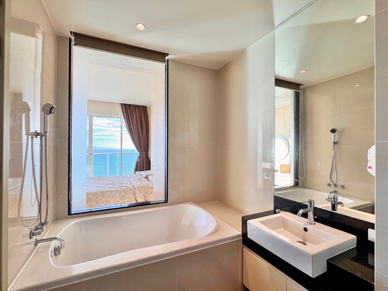 Sea View 1 Bedroom 2 Bathrooms in Na Jomtien photo 23