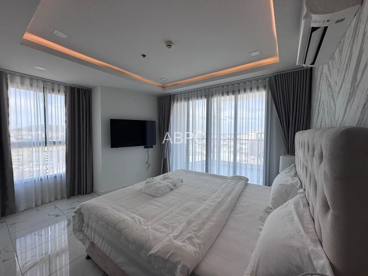 Arcadia Millennium Tower photo 3