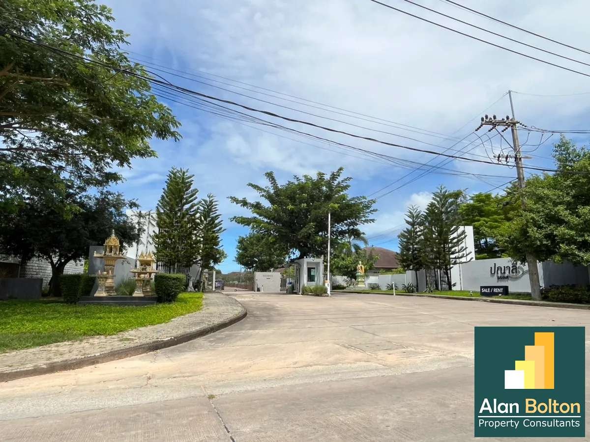 Newly Renovated 3 Bedroom 2 Bathroom Pool Villa in Huay yai photo 24