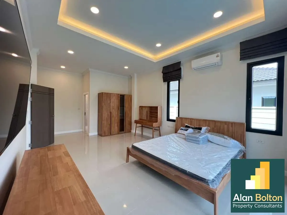 Luxury Pool villa for rent 3 Bedrooms 3 Bathrooms in East Pattaya photo 7