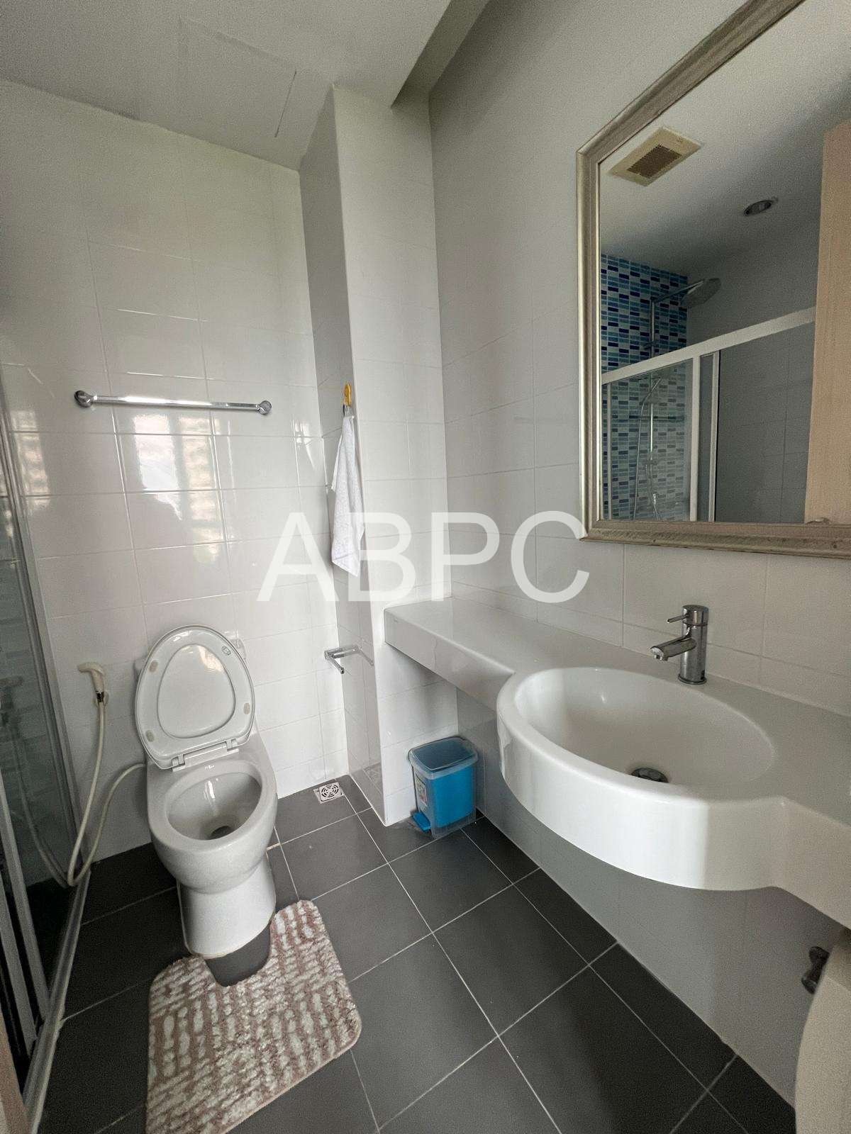 Neo Condo photo 6