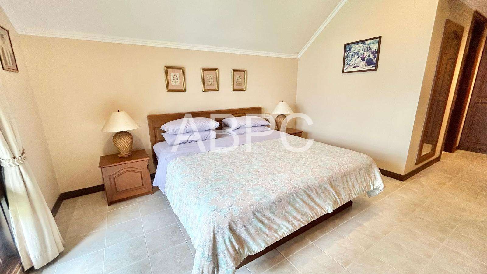 4 Bedroom For Sale In Golf Course Country Club photo 2