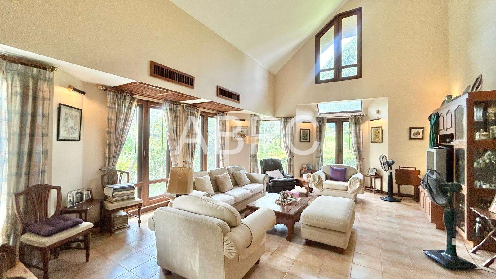 4 Bedroom For Sale In Golf Course Country Club photo 4