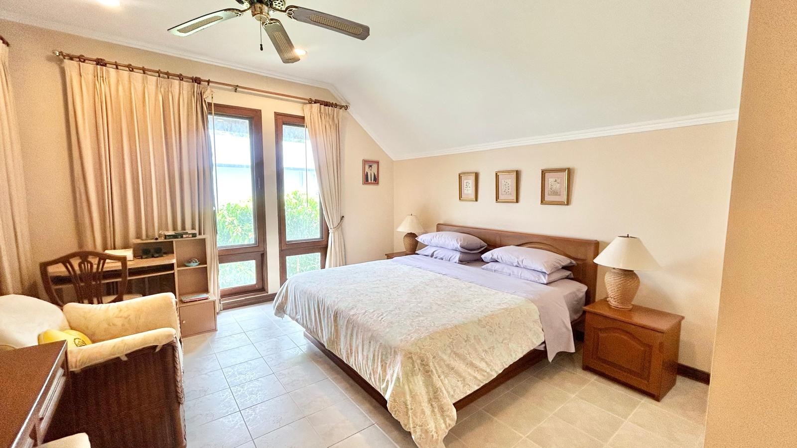 4 Bedroom For Sale In Golf Course Country Club photo 24