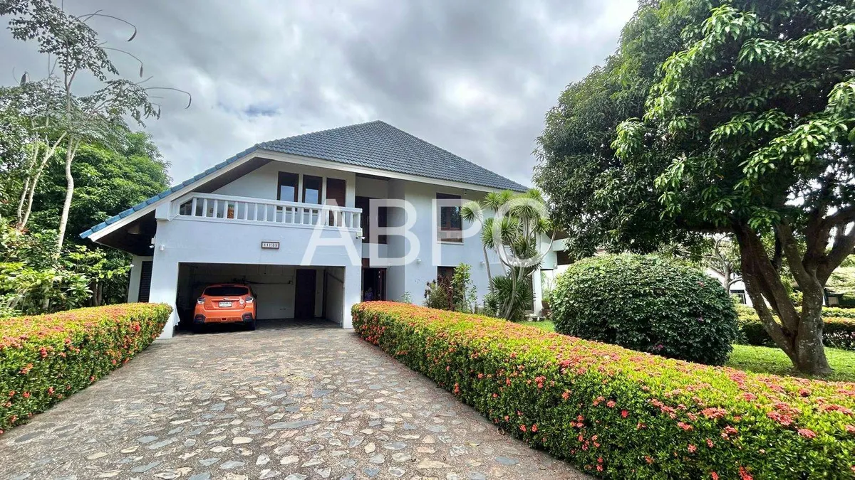 4 Bedroom For Sale In Golf Course Country Club photo 8