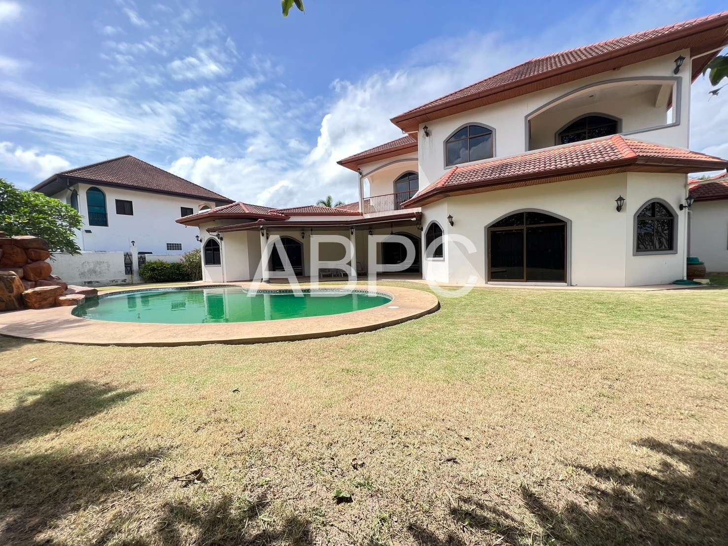Renovated Luxury House  5 Bedrooms 6 Bathrooms in Mapprachan photo 21