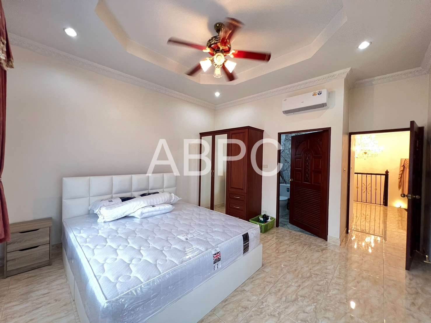 Renovated Luxury House  5 Bedrooms 6 Bathrooms in Mapprachan photo 27