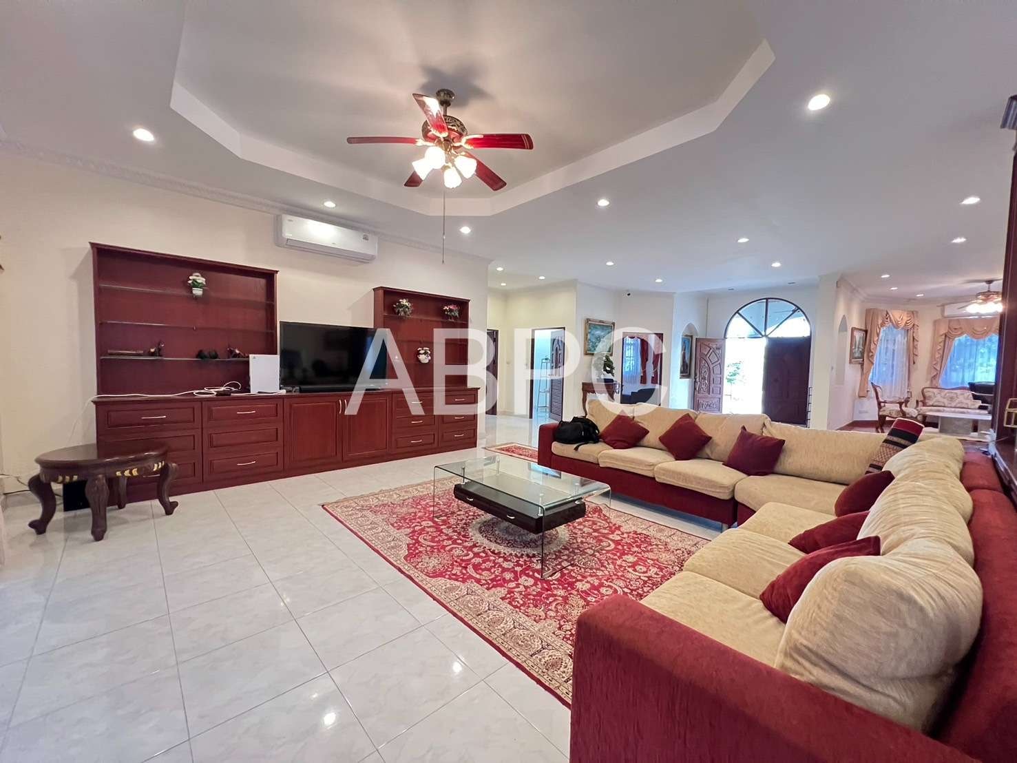 Renovated Luxury House  5 Bedrooms 6 Bathrooms in Mapprachan photo 2