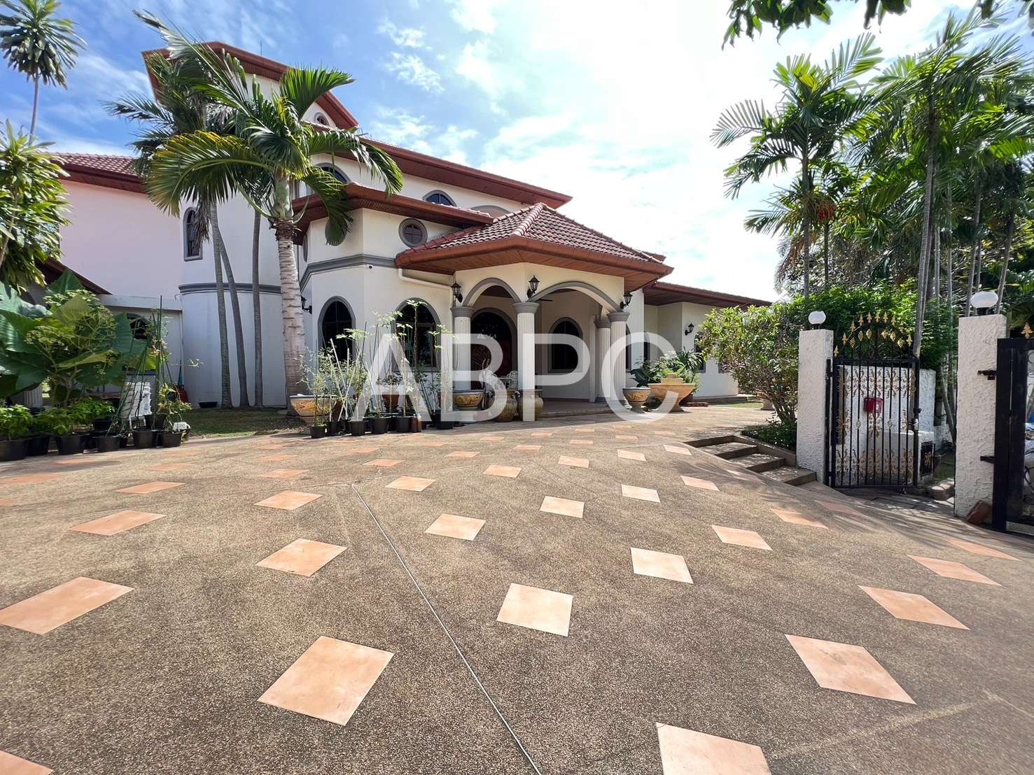Renovated Luxury House  5 Bedrooms 6 Bathrooms in Mapprachan photo 13