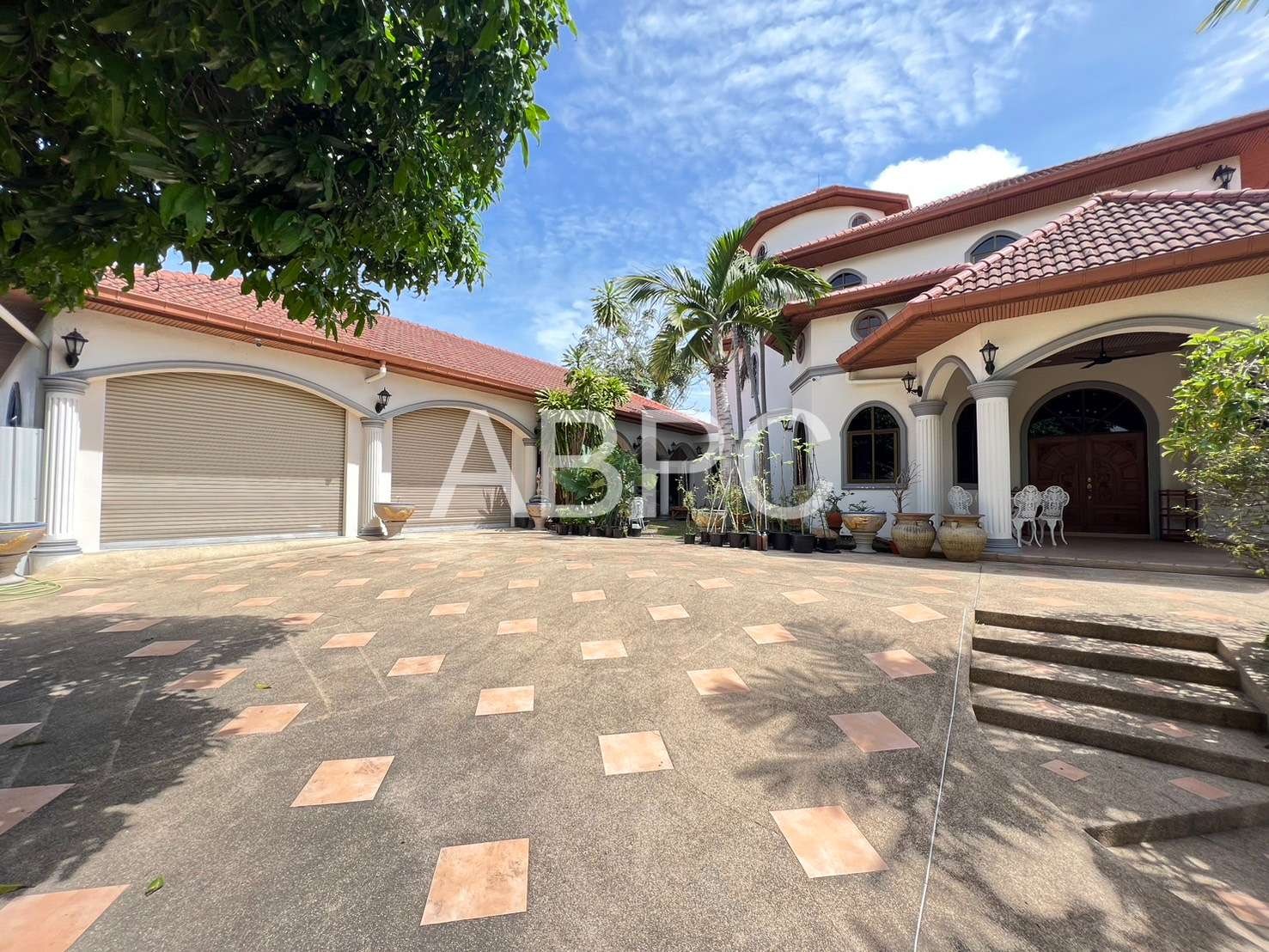 Renovated Luxury House  5 Bedrooms 6 Bathrooms in Mapprachan photo 7