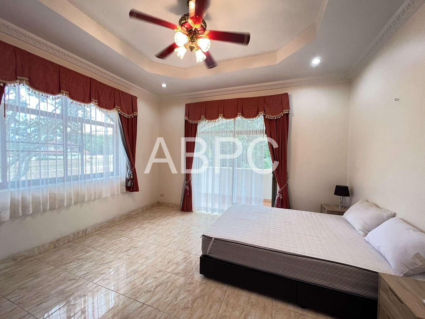Renovated Luxury House  5 Bedrooms 6 Bathrooms in Mapprachan photo 9