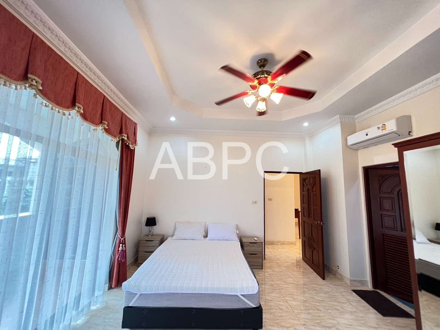 Renovated Luxury House  5 Bedrooms 6 Bathrooms in Mapprachan photo 26